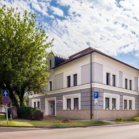 Corso Lux 아파트