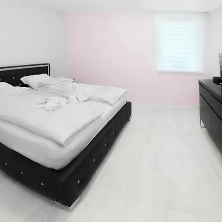 Corso Lux * Gyula
